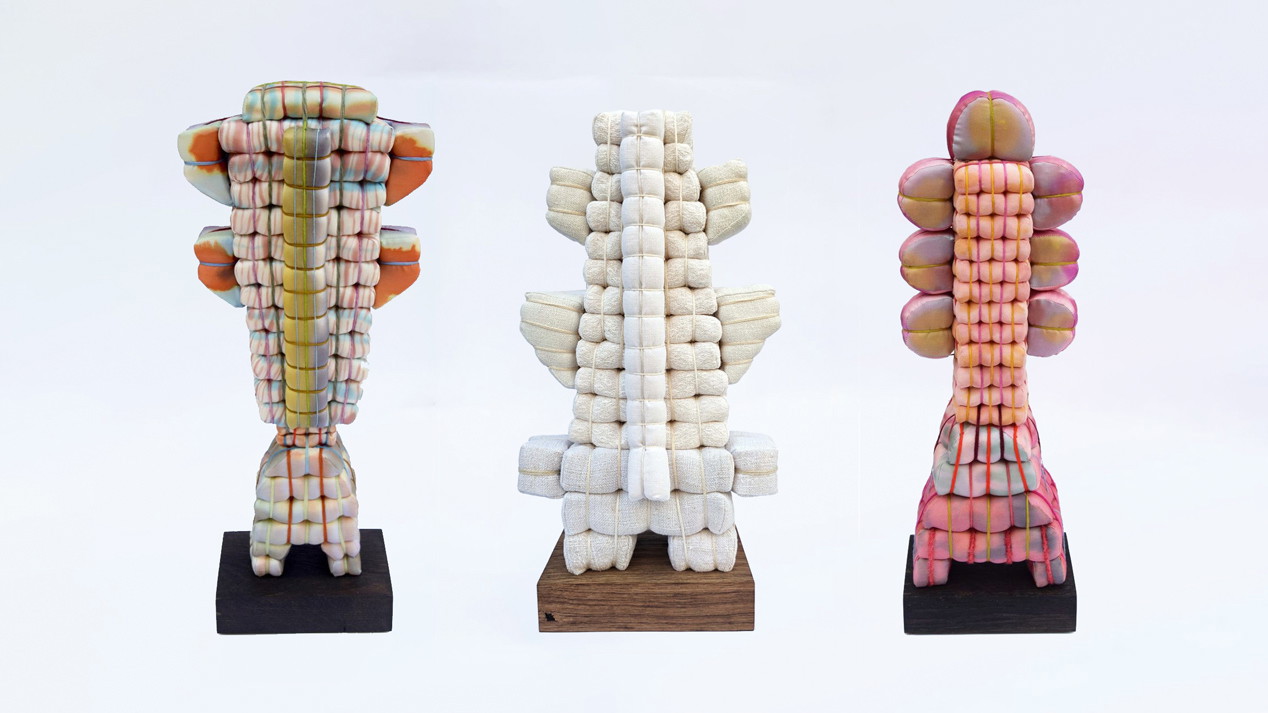 Talismanfiguren von 
Saar Scheerlings aus 
den Niederlanden in der Duo-Show »Sugar Rush«.