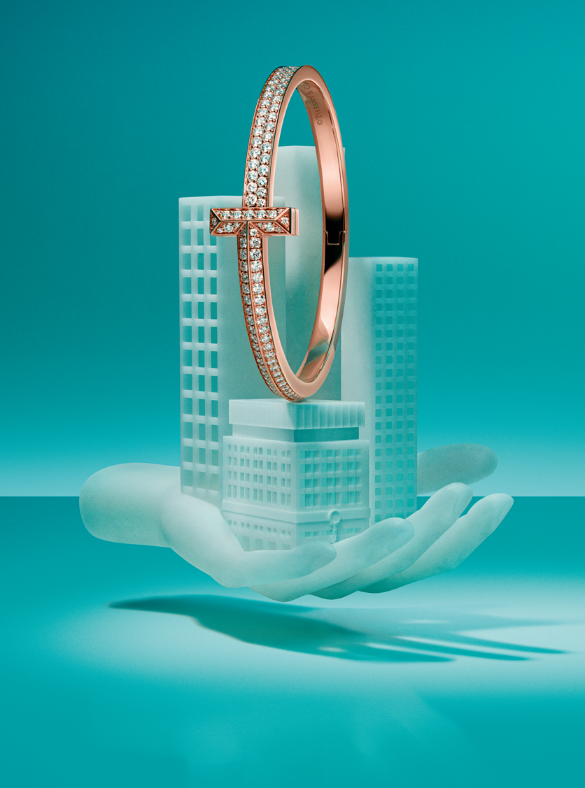 Klare Linien: Der Inbegriff schlichter  Reduktion und gekonnter  Inszenierung architektonisch inspirierter Dreidimensionalität kommt aus dem Hause Tiffany und trägt den Namen  »T-Collection«.