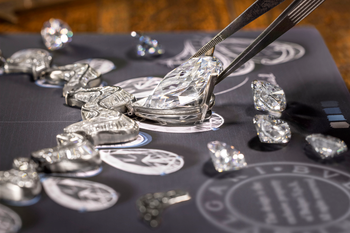 Die Protagonisten des »Serpenti Aeterna«: Sieben tropfenförmige Diamanten mit einem Gesamtgewicht von exakt 140 Karat. bulgari.com