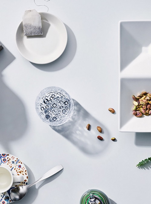 Zeitloser Klassiker: Die »Teema«-Kollektion 
des finnischen Designers 
Kaj Franck besteht aus den einfachen Formen Kreis, 
Quadrat und Rechteck.
iittala.com