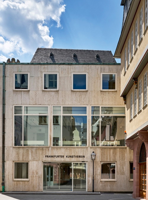 Fester Wohnsitz: Der 1829 gegründete Frankfurter Kunstverein residiert am 
Römerberg mitten in der Stadt.