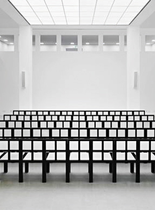 Super-Symmetrie: Der Vortragssaal im Deutschen Architekturmuseum (DAM).
