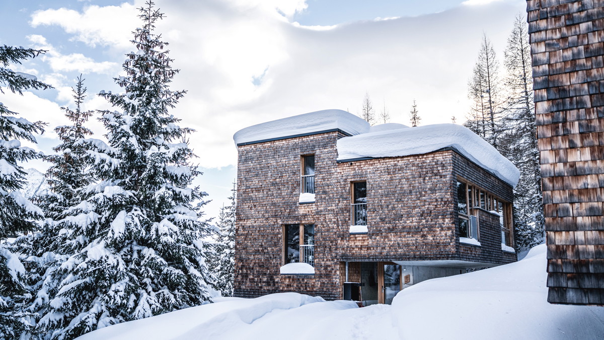 Perfektes Hideaway: Die 41 Chalets im »Gradonna Mountain Resort« sind alle in Holzbauweise mit Niedrigenergiestandard gebaut.
gradonna.at