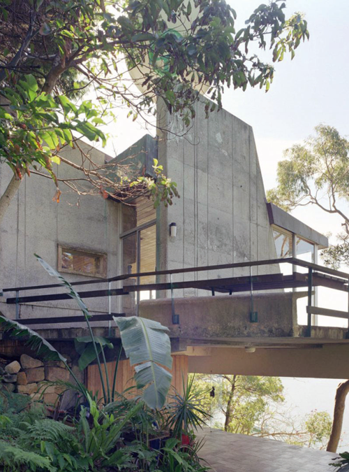 Hugh Buhrich House: - Hugh Buhrich, 1972:
»Das kleine Projekt, das 
mich wohl am meisten geprägt hat. Es ist vollgepackt mit Unkonventionellem, eine architektonische Gesetzlosigkeit, die keine Grenzen kennt. Ein Stück Wildwest, an dem man alles lieben muss.«