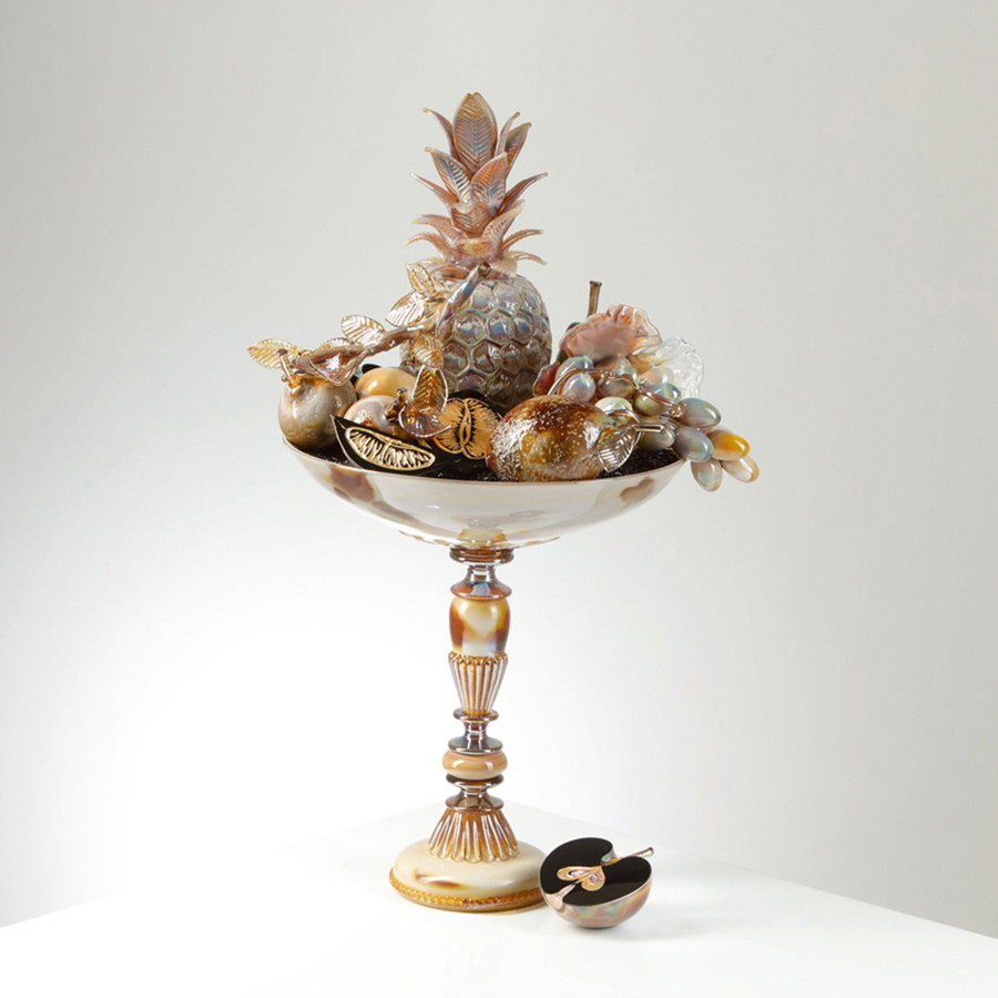 Zurbarans Licht: Fruchtschale und Obst aus mundgeblasenem Glas von Elliot Walker, inspiriert von Zurbarans Malerei.
blowfishglassart.com/artist/elliot-walker