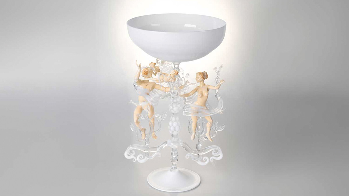 Apollo und Daphne: Mundgeblasenes Centerpiece mit Schale von Glaskünstler Lucio Bubacco.
lucio-bubacco.com