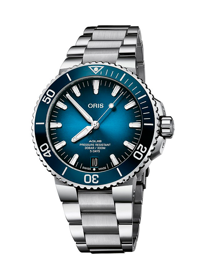 Robus:t »Aquis Date Calibre 400 43,5 mm« mit mehrteiligem Edelstahlgehäuse und Keramik-Lünette. oris.ch