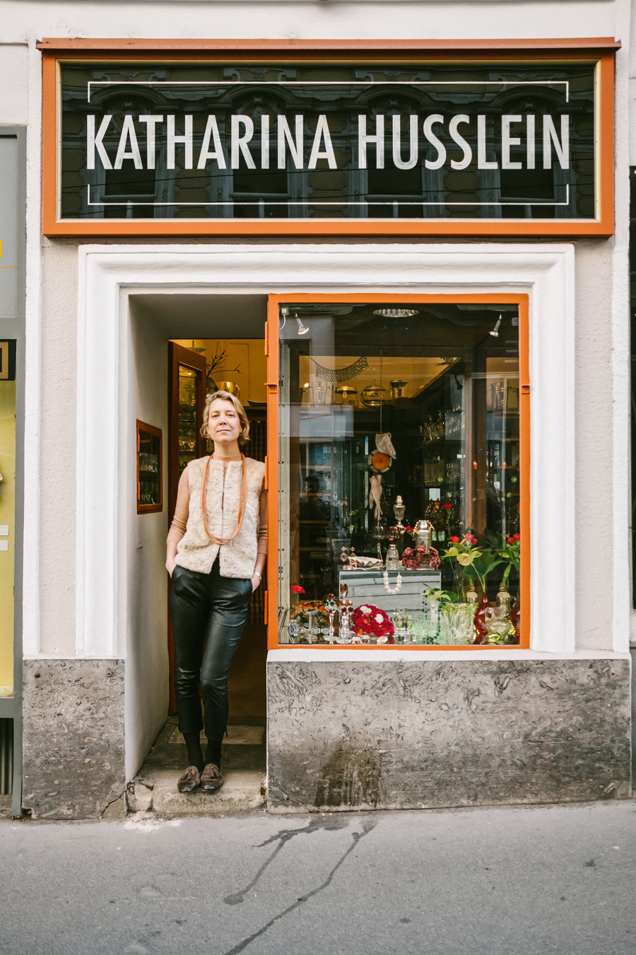 Katharina Husslein: Sie präsentiert antiken Schmuck und Glas 
sowie ihre eigene
Serie TACTILES – 
limitierte Editionen 
von Kunstunikaten, 
die Tradition neu 
definieren.
instagram.com/
katharinahusslein
