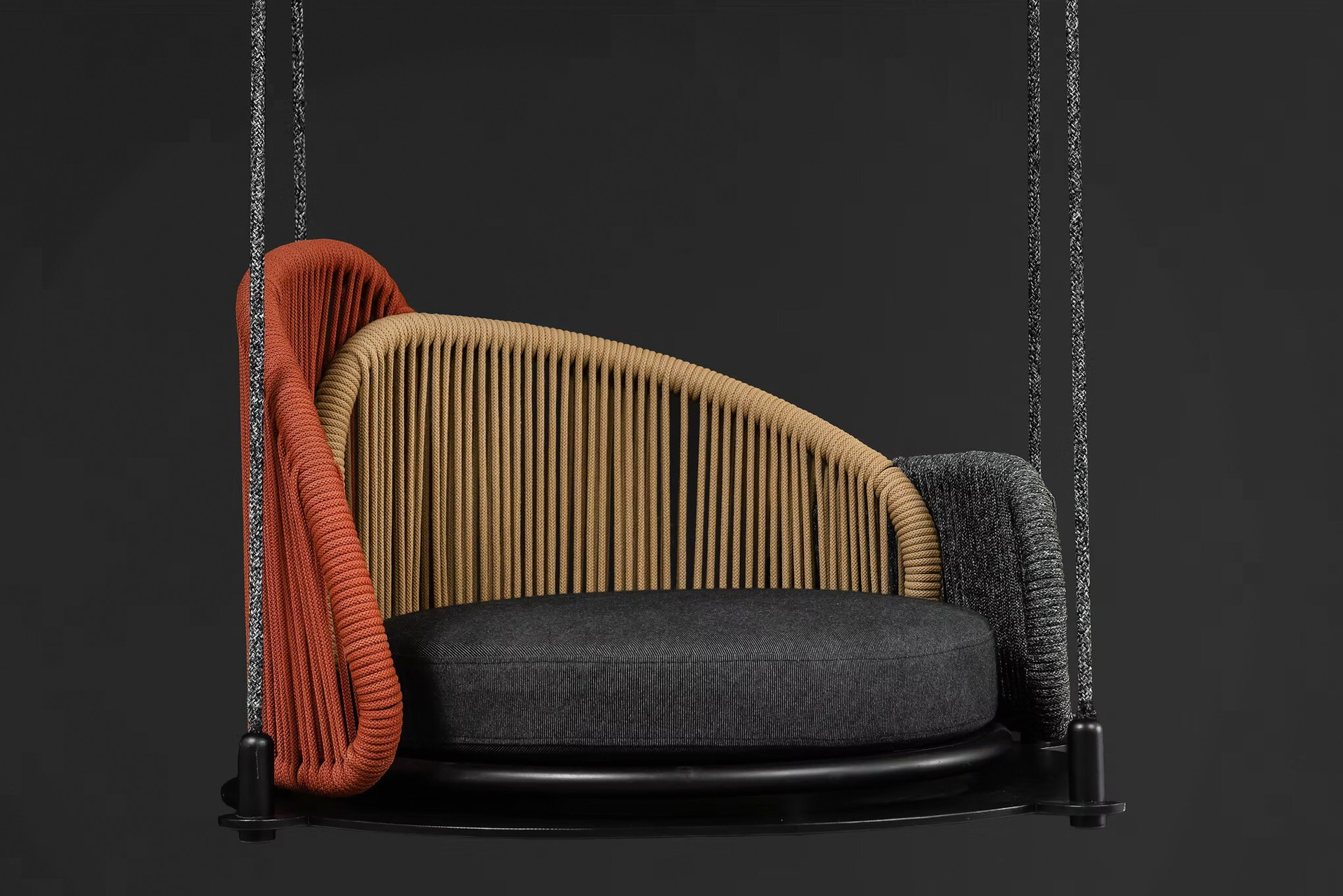 Bollywoodschaukel
Sinnliche Formen, luftig 
montiert: das Sofa »Ferris« 
von der Architektin und 
Designerin Nishita Kamdar von Pieces of Desire aus Mumbai.
needapod.com