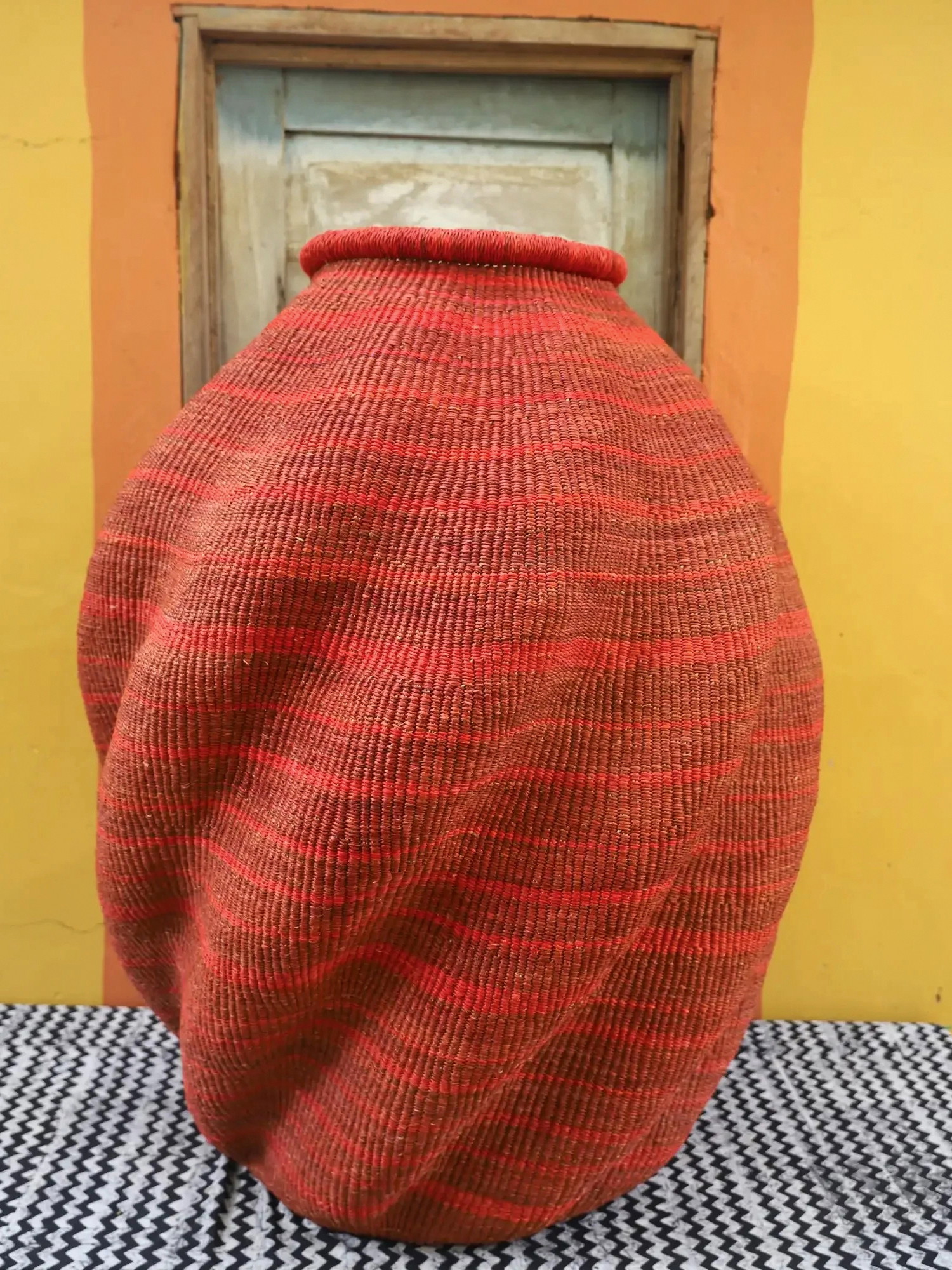 Art Basket »Mary Ayinbora’s Special«. Dieser Korb wurde exklusiv von Mary 
Ayinbora für Baba Tree geflochten. 