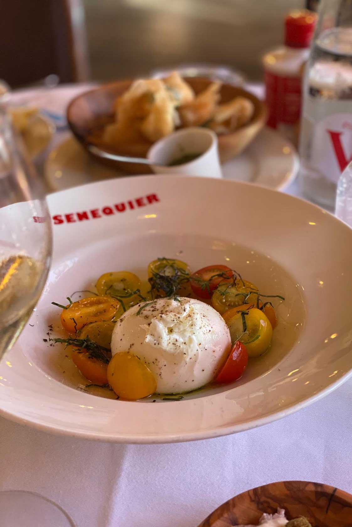 Ein sommerlicher Lunch im Sénéquier.