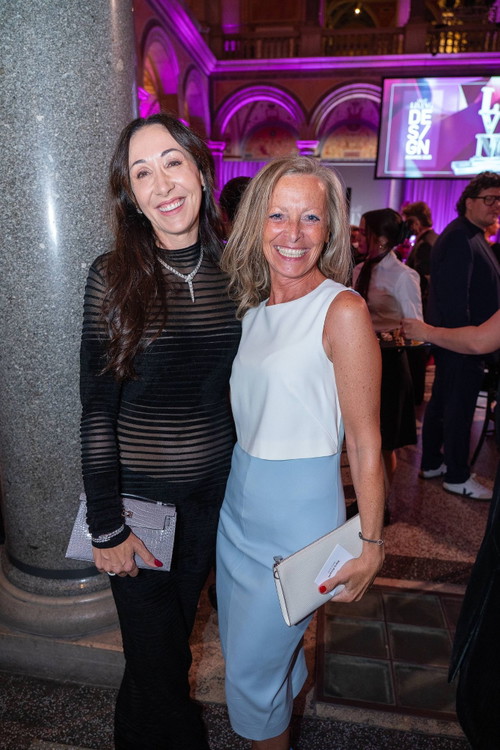Maria Dreschl (r)
