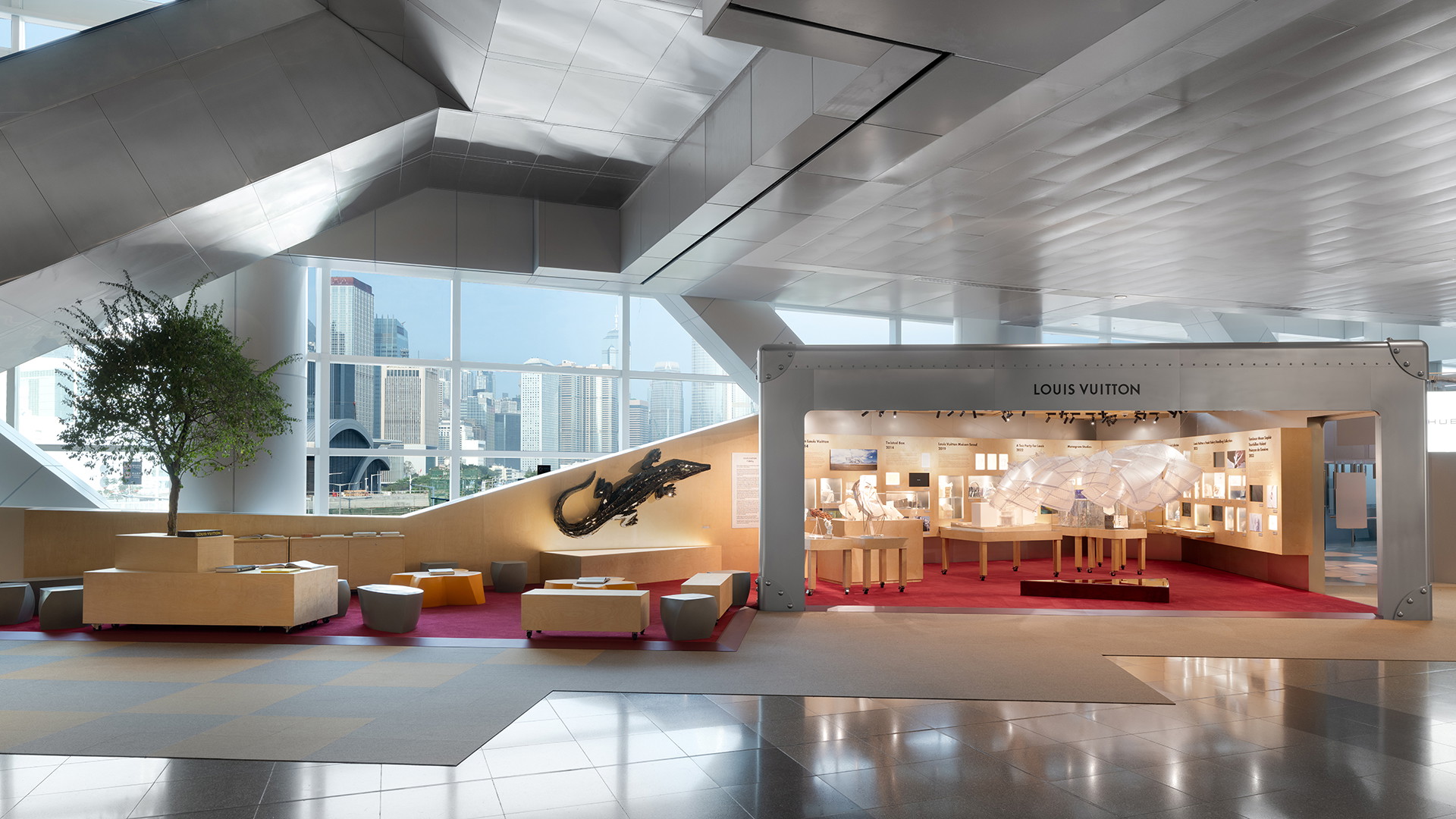 »East Meets West«: 5 Highlights der Art Basel Hong Kong 2026 - Falstaff ...