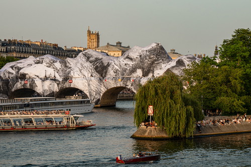 JR ,La Caverne du Pont Neuf, Paris, 2026