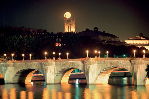 Christo and Jeanne-Claude:
The Pont Neuf Wrapped, Paris, 1975-85