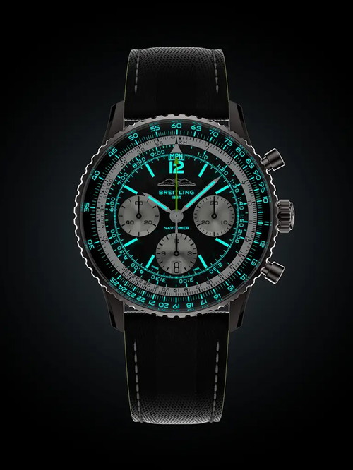 Breitling x Aston Martin, »Navitimer B01 Chronograph 43 Aston Martin Aramco Formula One™ Team«