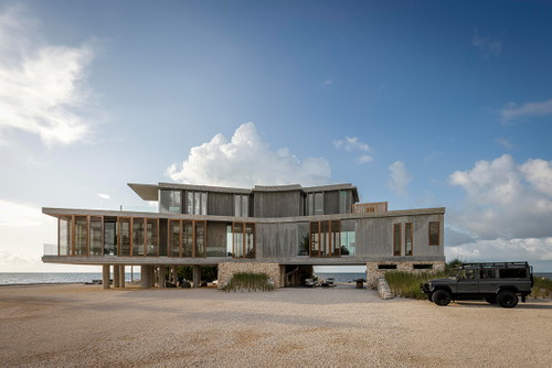 STRANG’s Van der Vlugt Residence, Miami