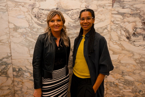 Sabine Mitterbacher mit Rebecca Horner