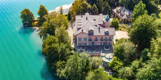 Mit Badehose und Badesteg: Immobilien am See