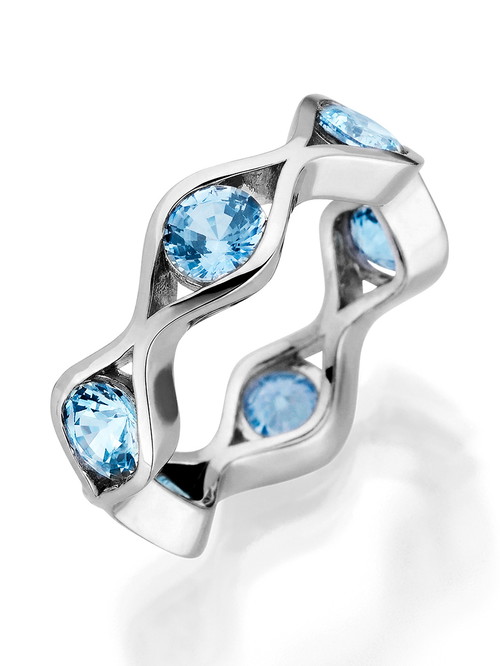 Ring »ONDA« mit blauer Saphiren in 18 Karat Weißgold.