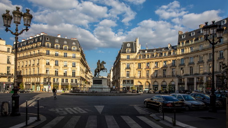 Paris Apartment Makeover: Vom historischen Altbau zum modernen Interior