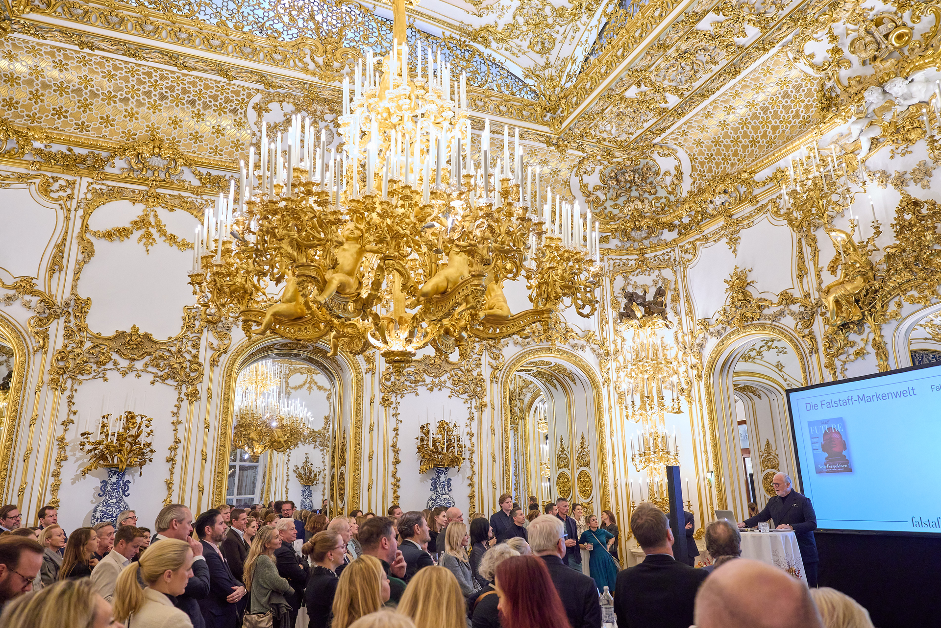 Luxuiröse Location: Im Stadtpalais wurde das neue Happy Life Magazin präsentiert.