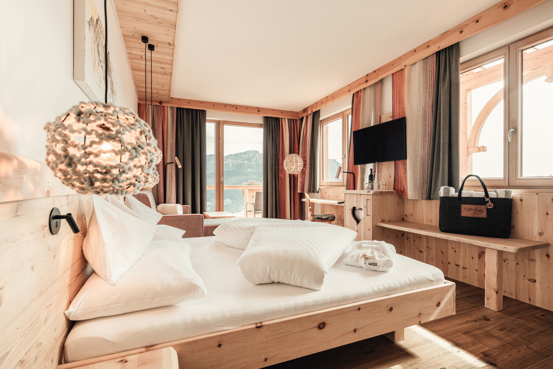 Erholsam schlafen im Hotel »Höflehner«
