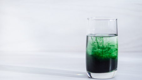 Chlorophyll Water: Was ist dran am Hype?