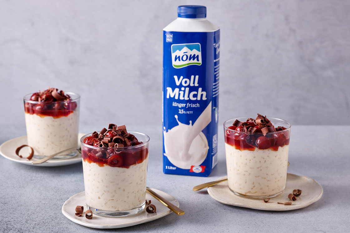 Milchreis-Mousse mit Kirschenröster