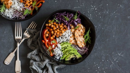 Ganzheitlich essen: Diese Ernährungstrends bestimmen 2025