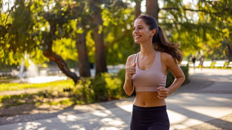 Digital Detox beim Sport: Warum Bewegung ohne Tracking mehr Entspannung bringt