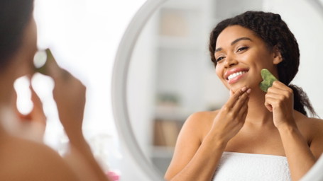 Gua Sha: Traditionelle Schönheitsmassage für strahlende Haut