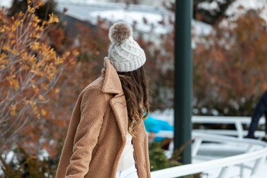Haarpflege im Winter: So bleibt Ihr Haar gesund und glänzend