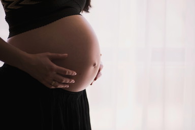 Mentale Stabilität statt Perfektion: Was Frauen rund um die Babypause wirklich brauchen