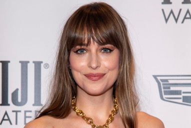 Warum Dakota Johnson auf eisenreiche Ernährung setzt