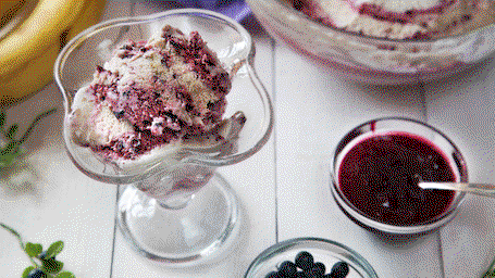 Eis selber machen: Drei gesunde Rezepte für den Sommer