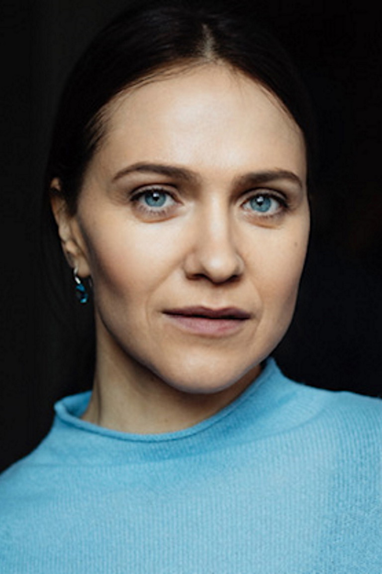 Larissa Fuchs wurde in Tscheljabinsk in Russland geboren und studierte Schauspiel an der Bayerischen Theaterakademie August Everding. 2008 wurde Larissa Fuchs Ensemblemitglied des Berliner Ensembles, danach arbeitete sie frei. Man kennt sie auch von zahlreichen Film- und TV-Projekten.