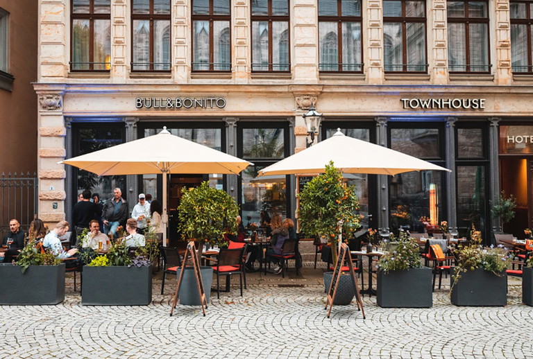Übernachten Sie direkt am Thomaskirchhof: Das Townhouse Hotel Leipzig liegt
gegenüber der Thomaskirche und dem Bach-Denkmal.