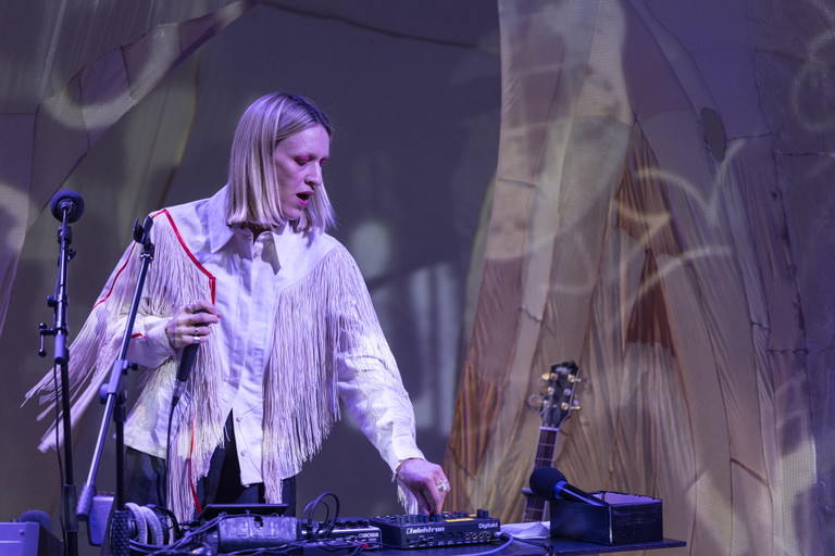 "Der junge Mann" ist Teresa Rotschopfs erste Theaterarbeit.