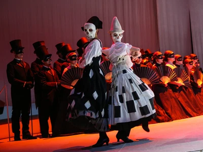 Derzeit in der Volksoper zu sehen: La Traviata von Giuseppe Verdi.