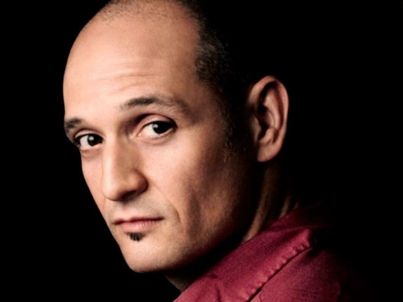 In der Musicalproduktion „Into the Woods" in der Wiener Volksoperwar Drew Sarich zuletzt unter anderem zu sehen. 