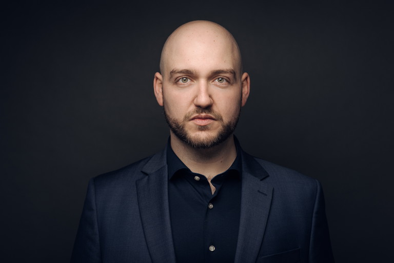 Am 12. Oktober eröffnet Attilio Glaser als Idomeneus das frisch renovierte Theater an der Wien.