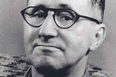 9 Fakten über Bertolt Brecht und seine Theaterstücke
