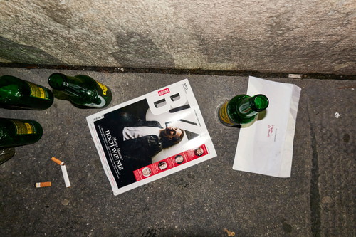 Ob zu Hause oder bei der NESTROY-Verleihung: die BÜHNE 