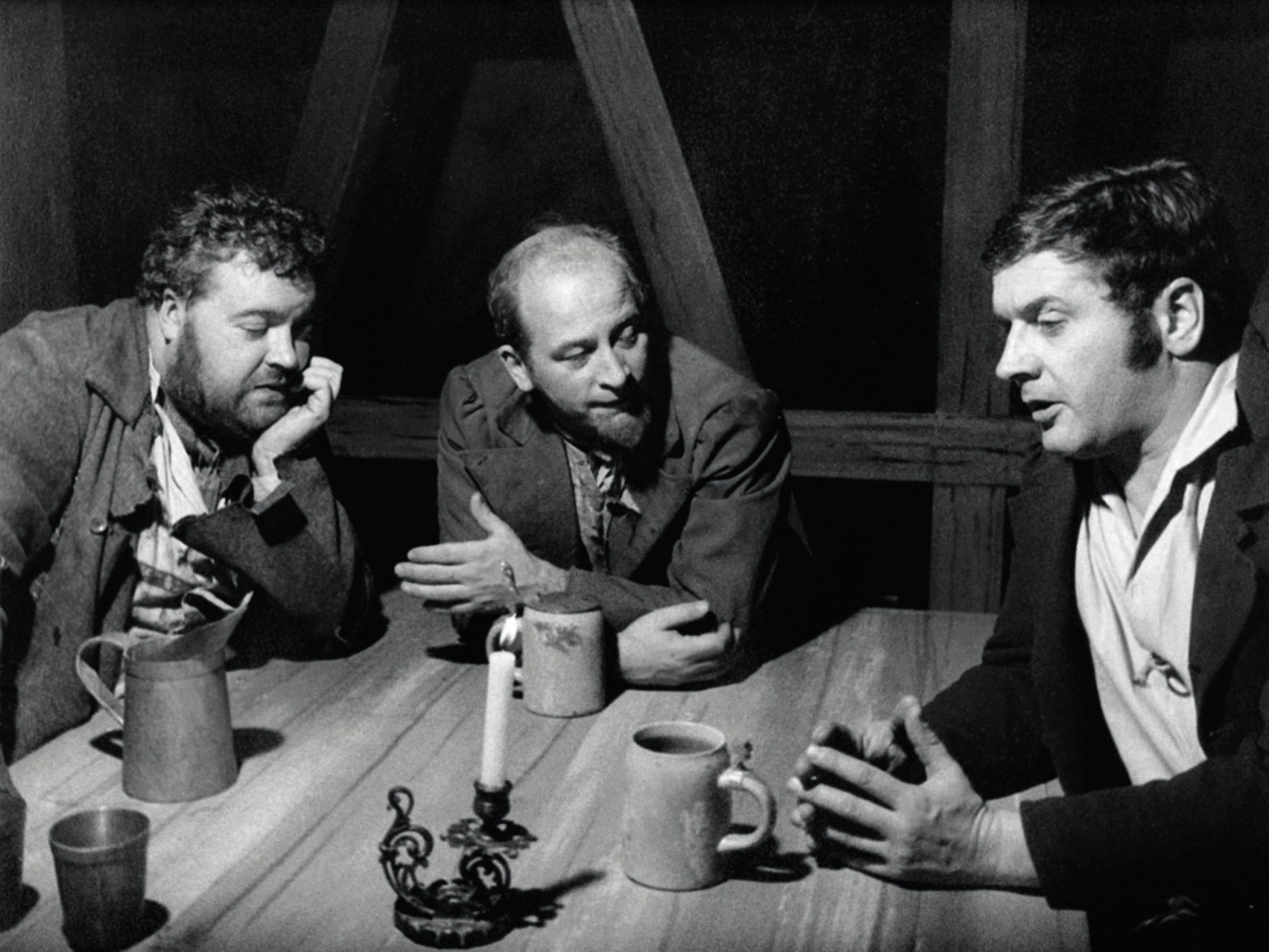 „Der böse Geist Lumpazivagabundus oder Das liederliche Kleeblatt“. Helmut Qualtinger als Knieriem, Kurt Sowinetz als Zwirn und Alfred Böhm als Leim, Premiere war in der Josefstadt im Oktober 1964. Der Film lief am 10. September 1967 in der ARD.