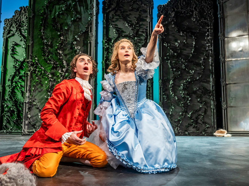 Thomas Fischnaller Wachtler als Amadé und Ursula Anna Baumgartner als Antoinette.

