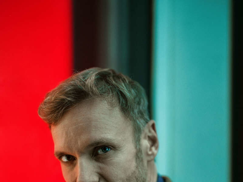 Martin Niedermair spielt aktuell neben Doktor Garbitsch drei weitere Rollen im Stück „Der große Diktator“ in den Kammerspielen der Josefstadt.