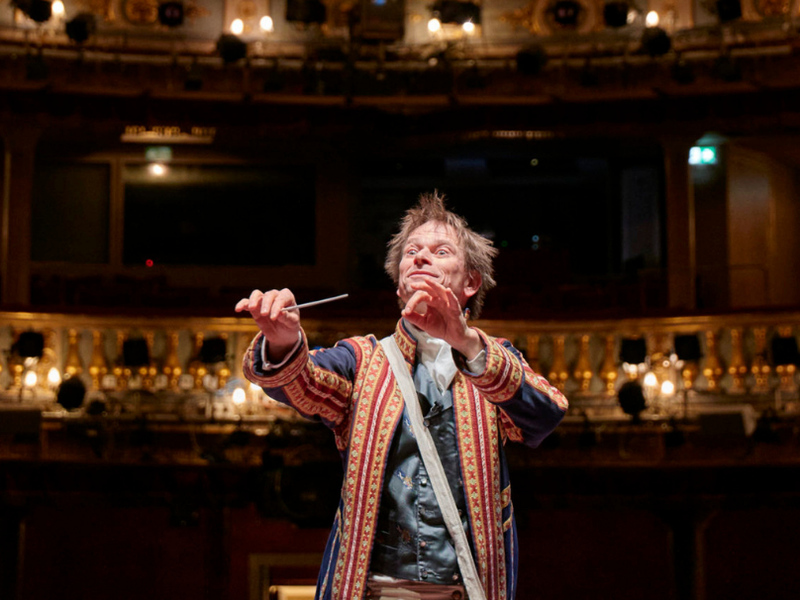 Georg Wacks spielt in der One-man-show "Looking 4 Beethoven" Emanuel Schikaneder.