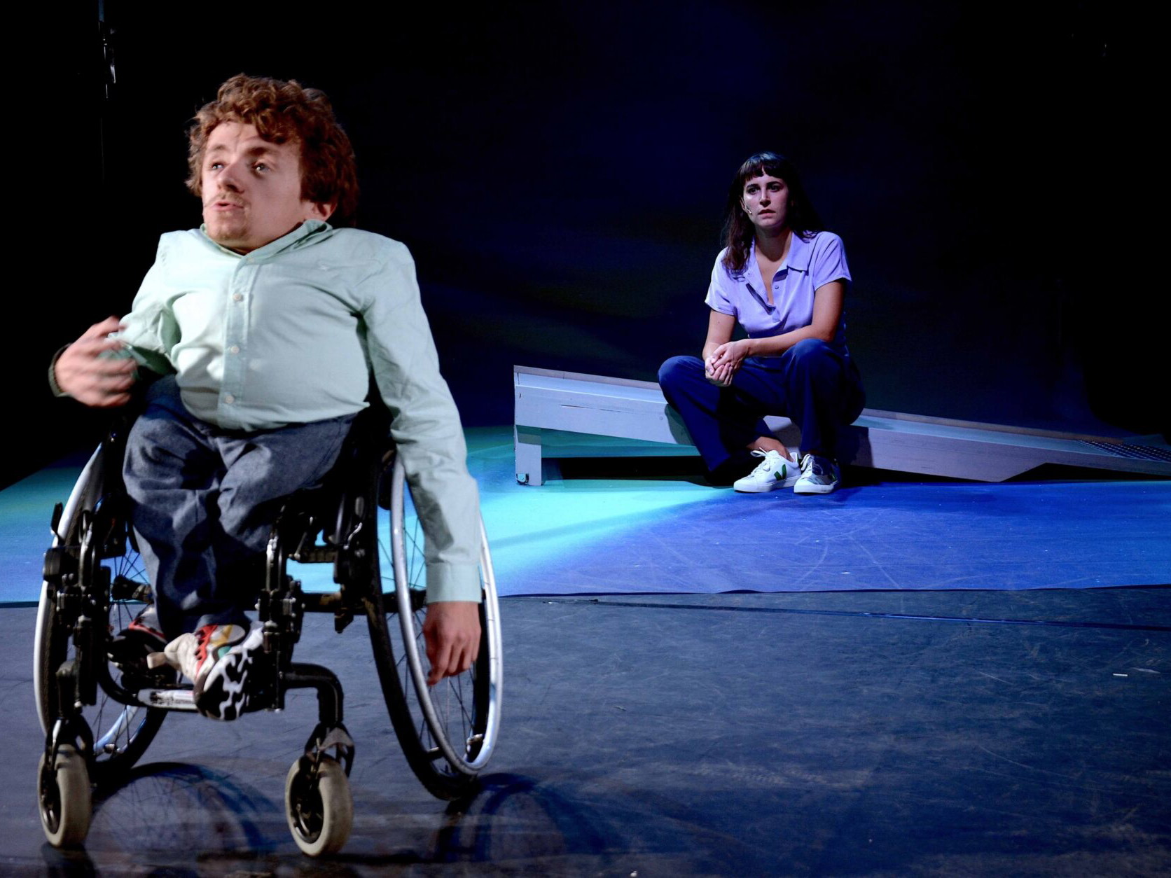 Leonard Grobien und Florentine Krafft im Kosmos Theater.