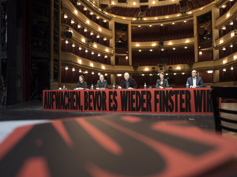Das Motto der kommenden Saison im Burgtheater ist ein klares Zeichen gegen den Rechtsruck in Europa. 